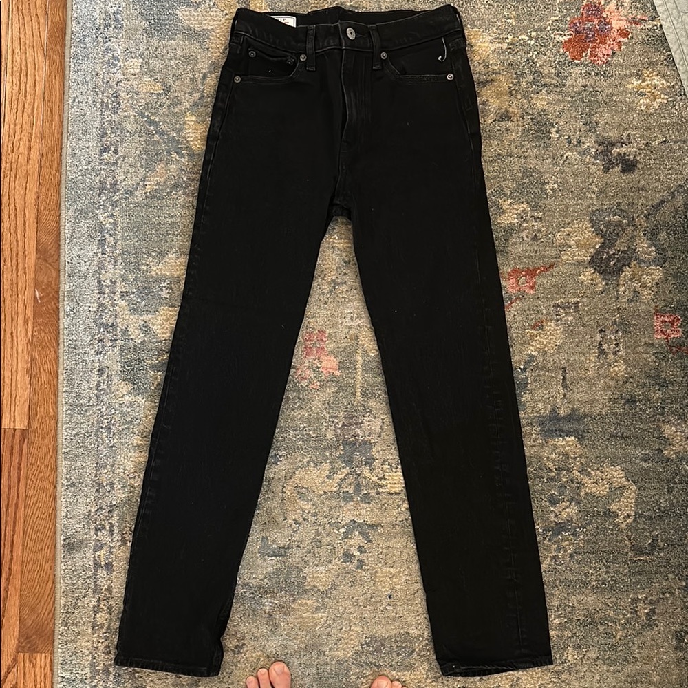 Slim Black Jeans with Classic Design